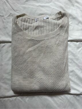 Women’s Cream Textured Knit Sweater 🤍🤍